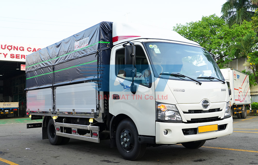XE TẢI 2 TẤN 4 HINO XZU710 THÙNG MUI BẠT NHÔM